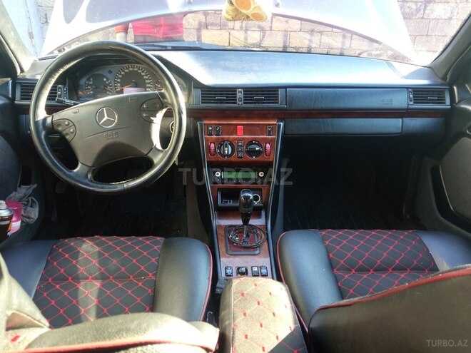 Mercedes E 300 1995, 400,586 km - 3.0 л - Bakı