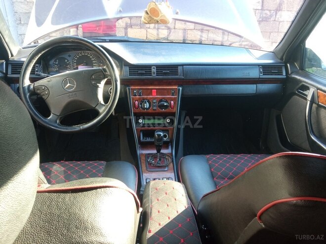 Mercedes E 300 1995, 400,586 km - 3.0 л - Bakı