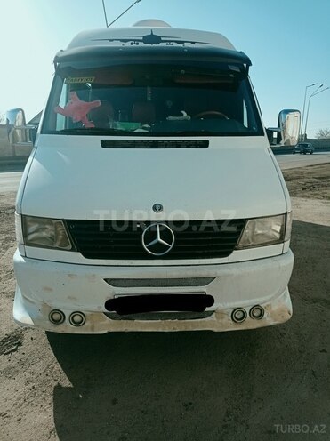Mercedes Sprinter 313 1999, 335,398 km - 2.5 l - Salyan
