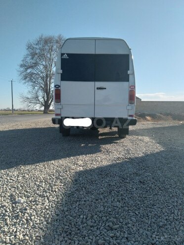 Mercedes 208 D 1992, 333,222 km - 2.3 l - Samux
