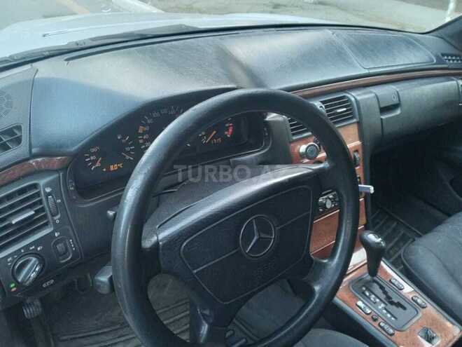 Mercedes E 230 1996, 150,000 km - 2.3 л - Sumqayıt