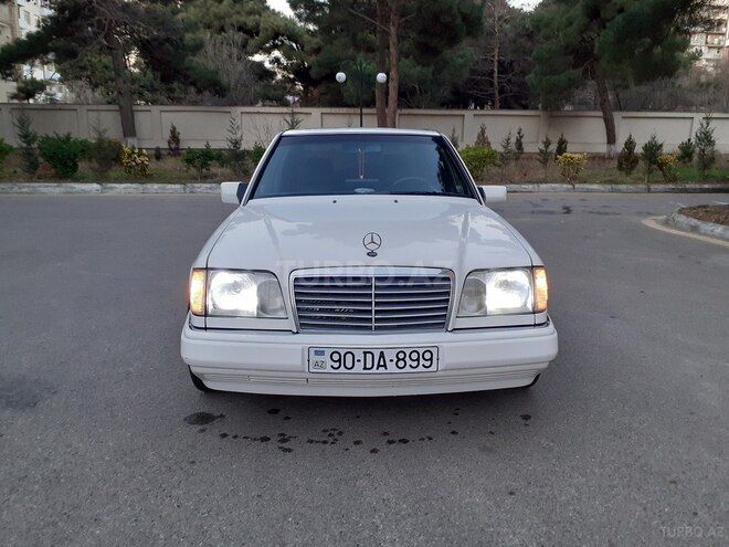 Mercedes E 220 1995, 421,312 km - 2.2 l - Bakı