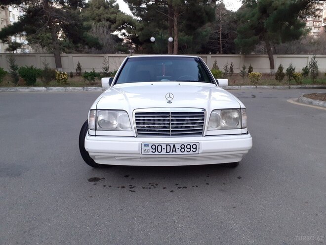 Mercedes E 220 1995, 421,312 km - 2.2 l - Bakı
