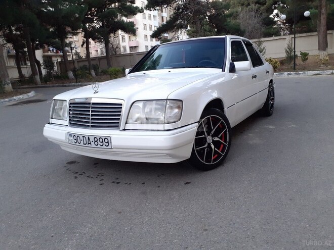 Mercedes E 220 1995, 421,312 km - 2.2 l - Bakı