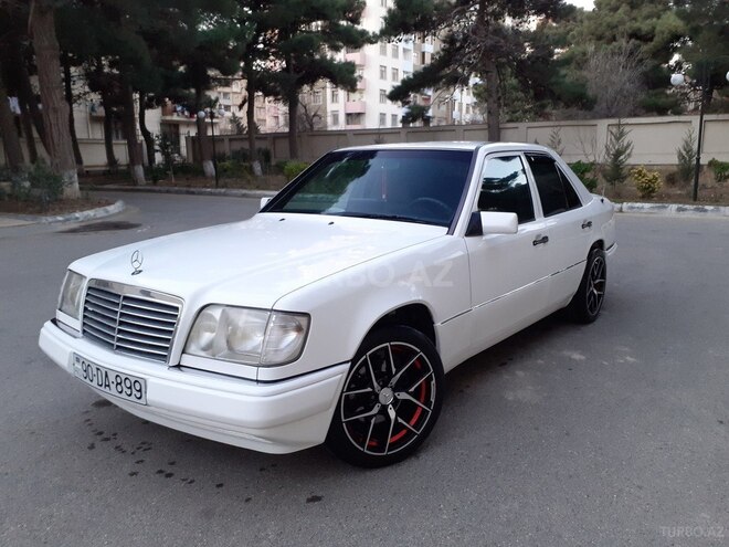 Mercedes E 220 1995, 421,312 km - 2.2 l - Bakı