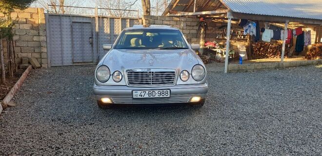 Mercedes E 200 1996, 325,680 km - 2.0 l - Lənkəran