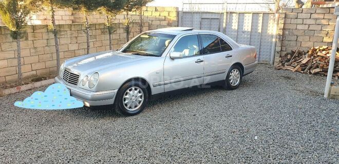 Mercedes E 200 1996, 325,680 km - 2.0 l - Lənkəran