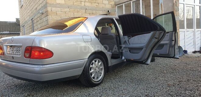 Mercedes E 200 1996, 325,680 km - 2.0 l - Lənkəran
