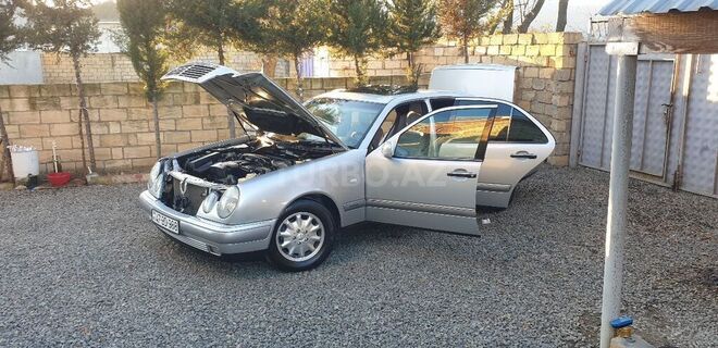 Mercedes E 200 1996, 325,680 km - 2.0 l - Lənkəran