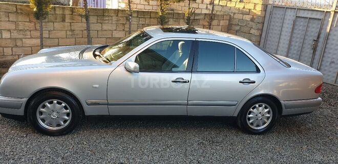Mercedes E 200 1996, 325,680 km - 2.0 l - Lənkəran