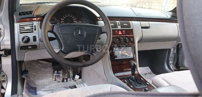 Mercedes E 200 1996, 325,680 km - 2.0 l - Lənkəran
