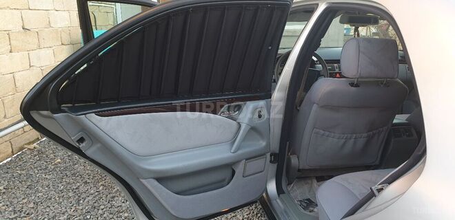 Mercedes E 200 1996, 325,680 km - 2.0 l - Lənkəran