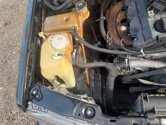 Mercedes 190 1991, 228,000 km - 2.0 л - Qazax