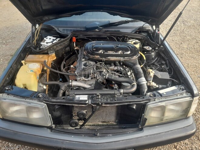 Mercedes 190 1991, 228,000 km - 2.0 л - Qazax