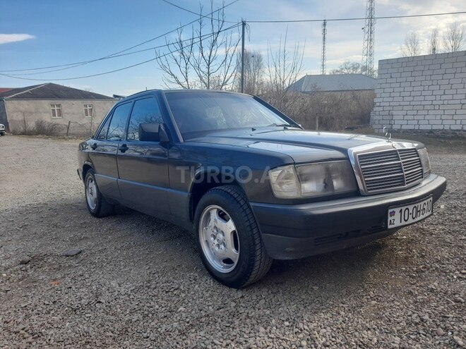 Mercedes 190 1991, 228,000 km - 2.0 л - Qazax
