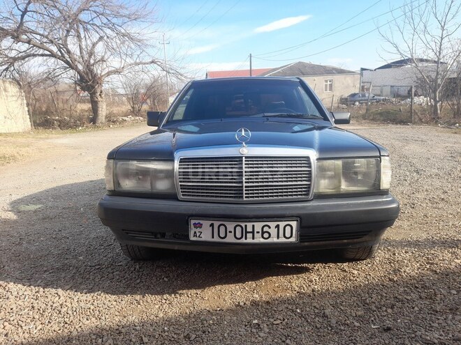 Mercedes 190 1991, 228,000 km - 2.0 л - Qazax