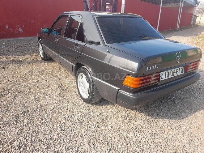 Mercedes 190 1991, 228,000 km - 2.0 л - Qazax