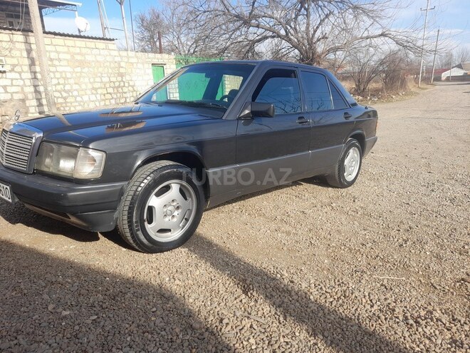 Mercedes 190 1991, 228,000 km - 2.0 л - Qazax