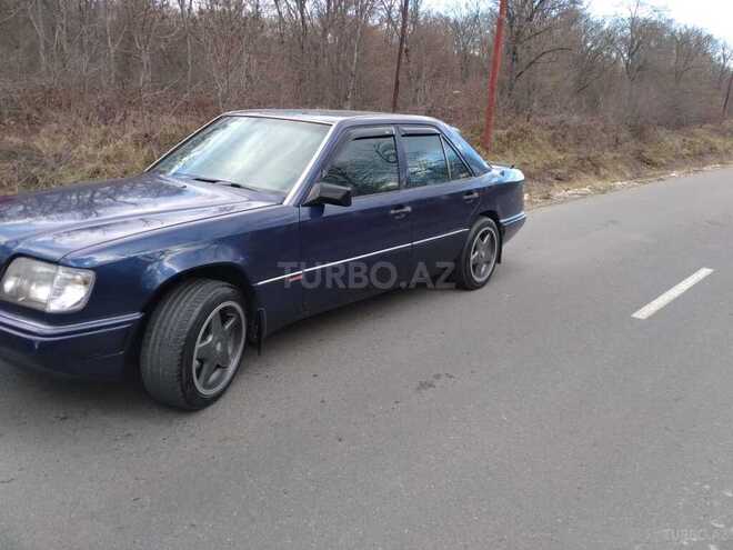 Mercedes E 220 1995, 427,000 km - 2.2 l - Quba