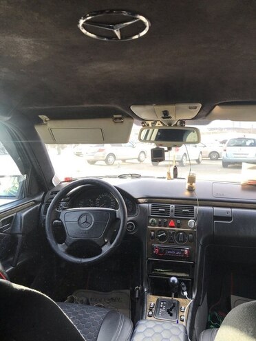 Mercedes E 230 1997, 400,000 km - 2.3 л - Bakı