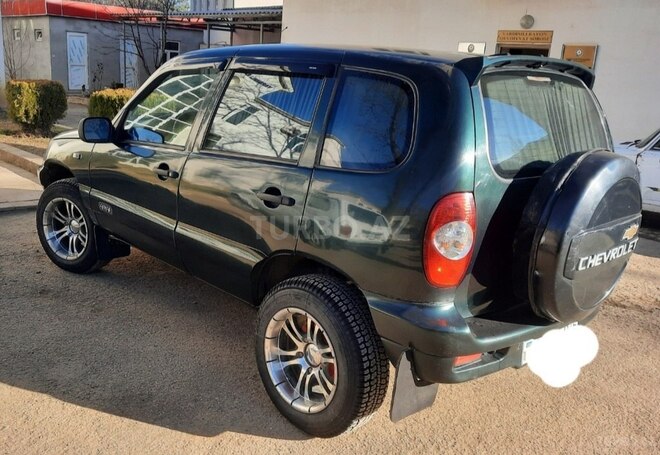 Chevrolet Niva 2005, 270,000 km - 1.7 л - Yardımlı