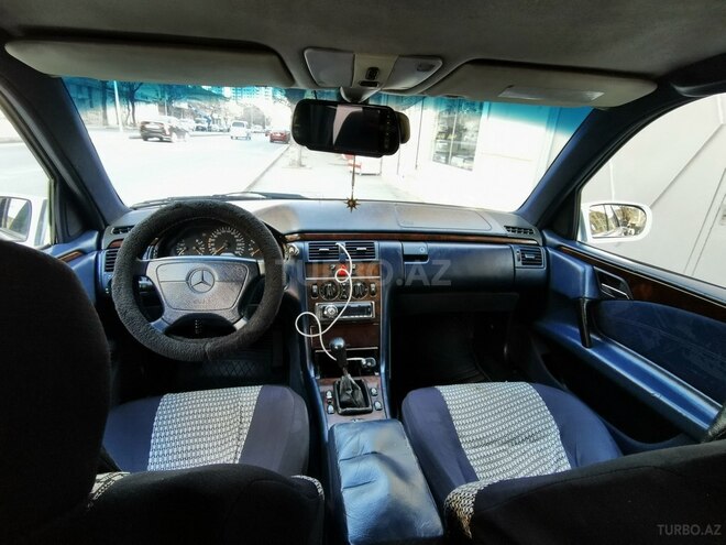 Mercedes E 290 1996, 392,000 km - 2.9 l - Bakı