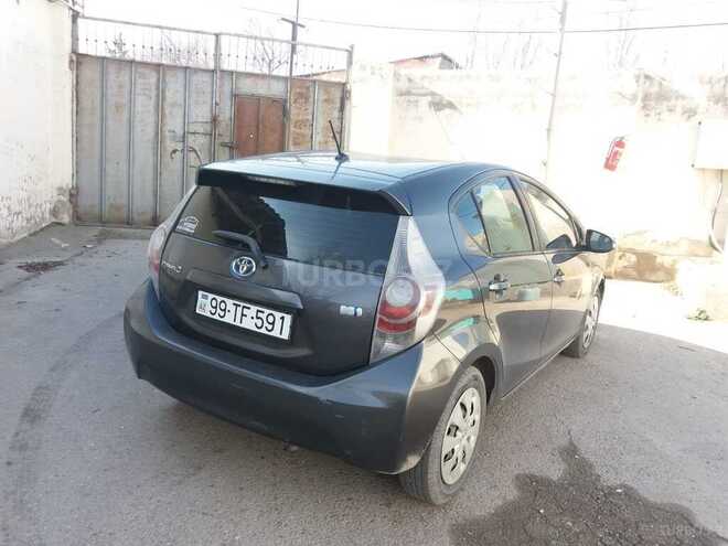 Toyota Prius C 2012, 346,009 km - 1.5 л - Bakı