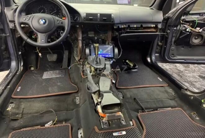 BMW 523 1997, 260,000 km - 2.5 l - Bakı