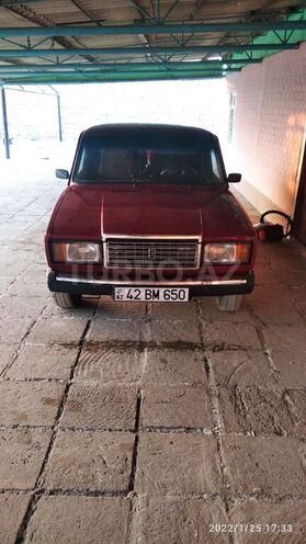 LADA (VAZ) 2107 2002, 42,650 km - 1.5 l - Salyan