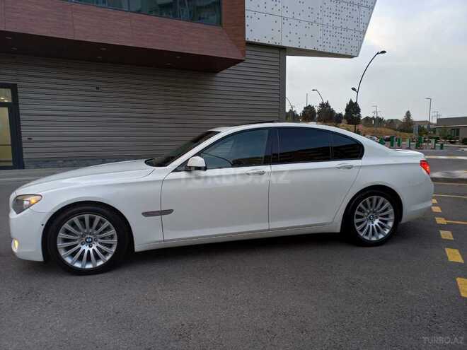 BMW 750 2010, 133,300 km - 4.4 l - Bakı