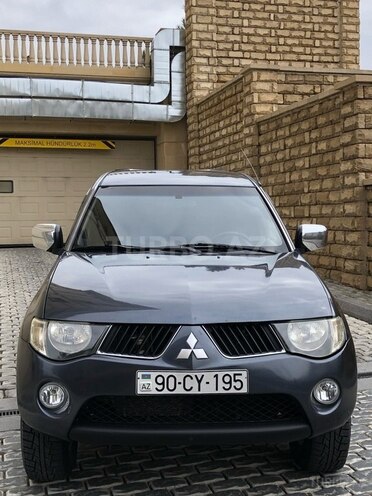 Mitsubishi L200 2008, 210,000 km - 2.5 l - Bakı