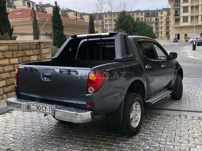 Mitsubishi L200 2008, 210,000 km - 2.5 l - Bakı