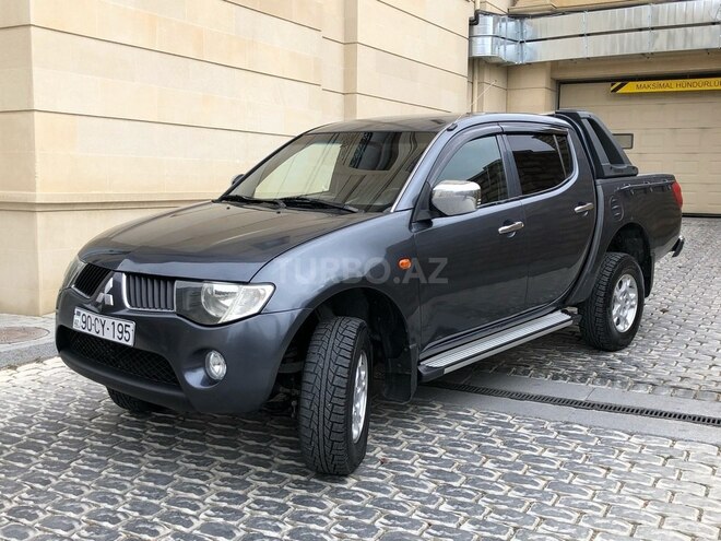Mitsubishi L200 2008, 210,000 km - 2.5 l - Bakı