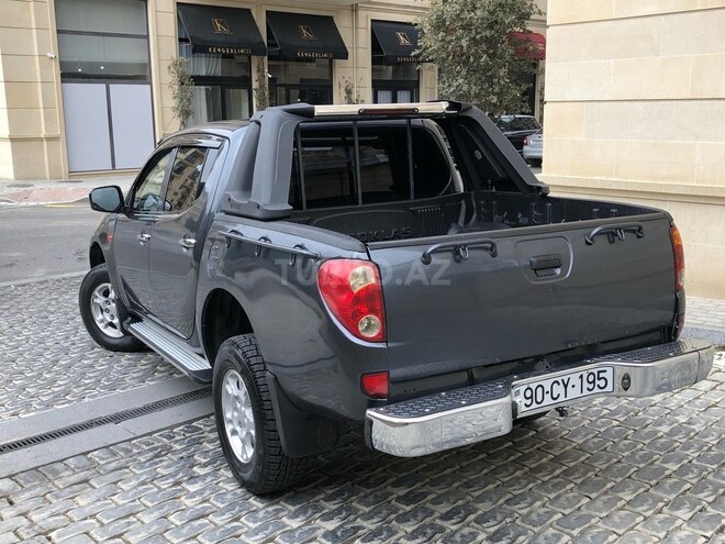 Mitsubishi L200 2008, 210,000 km - 2.5 l - Bakı