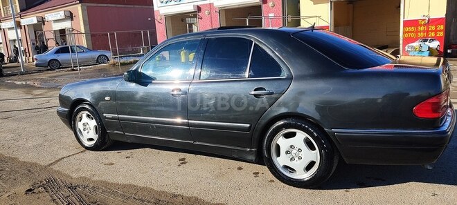 Mercedes E 230 1996, 340,000 km - 2.3 l - Şirvan
