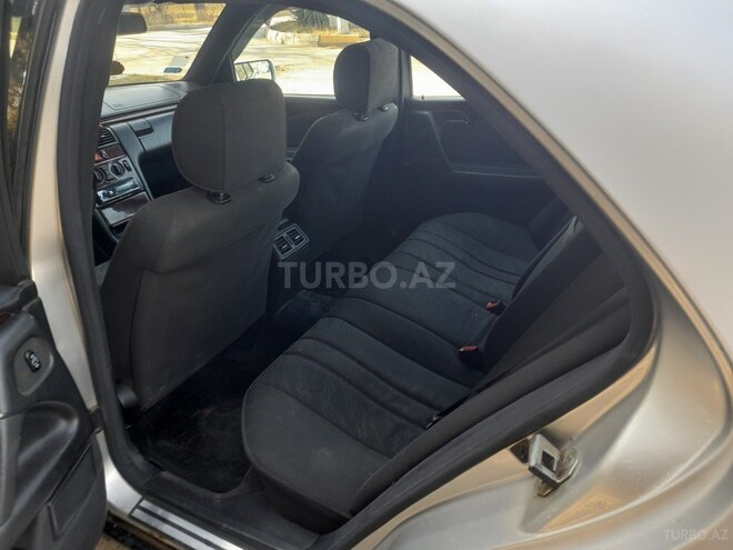 Mercedes E 200 1999, 295,000 km - 2.0 l - Xırdalan