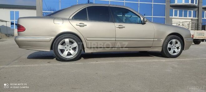 Mercedes E 220 1997, 350,000 km - 2.2 л - Saatlı