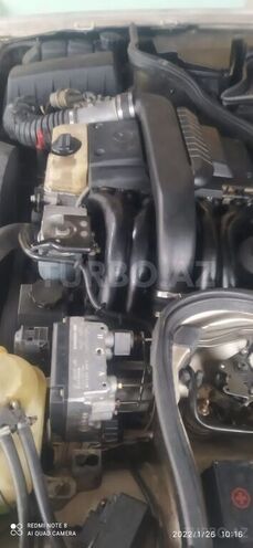 Mercedes E 220 1997, 350,000 km - 2.2 л - Saatlı