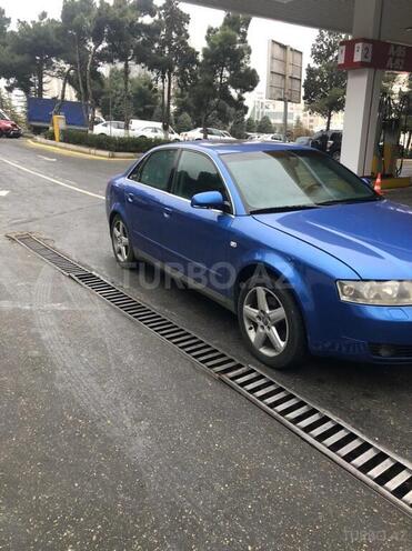 Audi A4 2002, 268,000 km - 2.4 l - Bakı