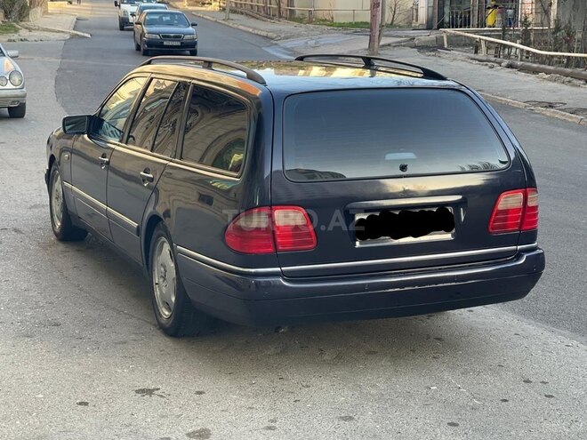 Mercedes E 240 1999, 295,886 km - 2.4 l - Bakı