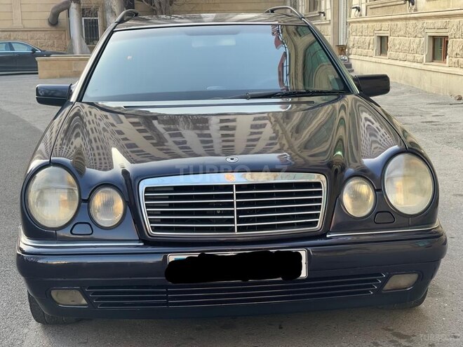 Mercedes E 240 1999, 295,886 km - 2.4 l - Bakı