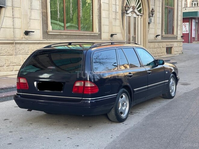 Mercedes E 240 1999, 295,886 km - 2.4 l - Bakı