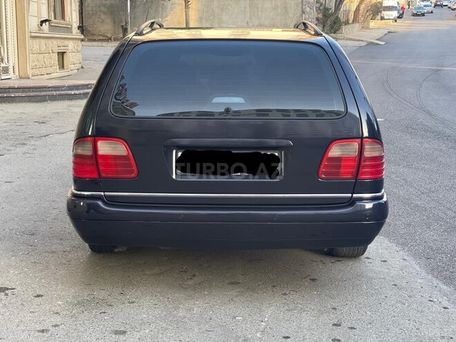 Mercedes E 240 1999, 295,886 km - 2.4 l - Bakı