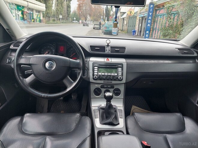Volkswagen Passat 2006, 270,000 km - 2.0 л - Bakı
