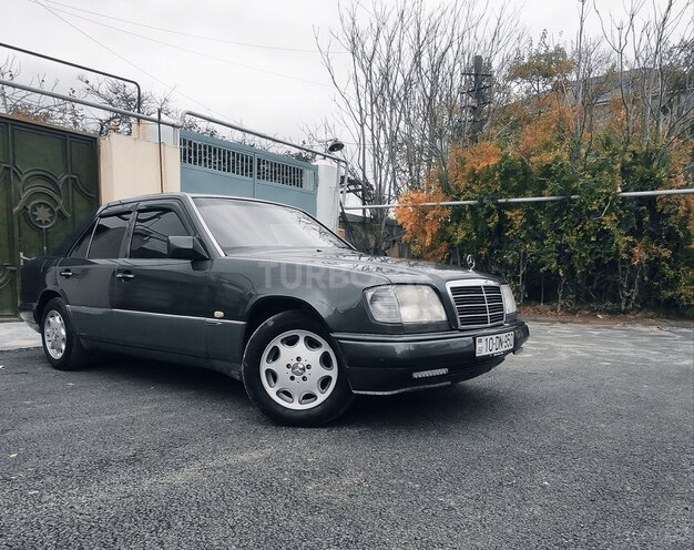 Mercedes E 250 1994, 552,000 km - 2.5 л - Bakı