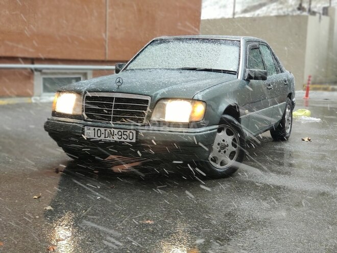 Mercedes E 250 1994, 552,000 km - 2.5 л - Bakı