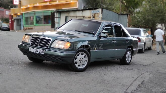 Mercedes E 250 1994, 552,000 km - 2.5 л - Bakı