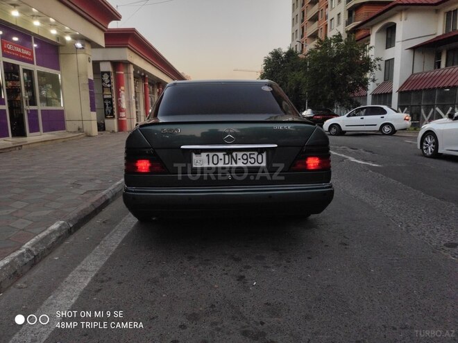Mercedes E 250 1994, 552,000 km - 2.5 л - Bakı