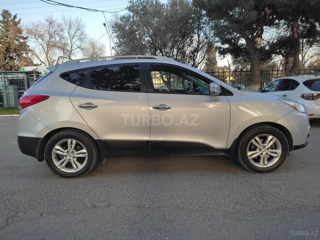 Hyundai ix35 2010, 132,500 km - 2.0 л - Bakı