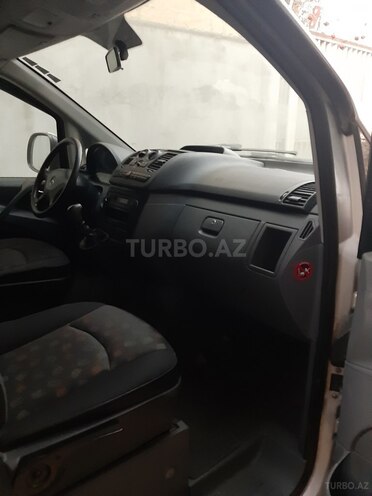Mercedes Vito 2009, 268,000 km - 2.2 л - Yevlax